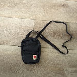 Fjallraven High Coast pocket sling bag